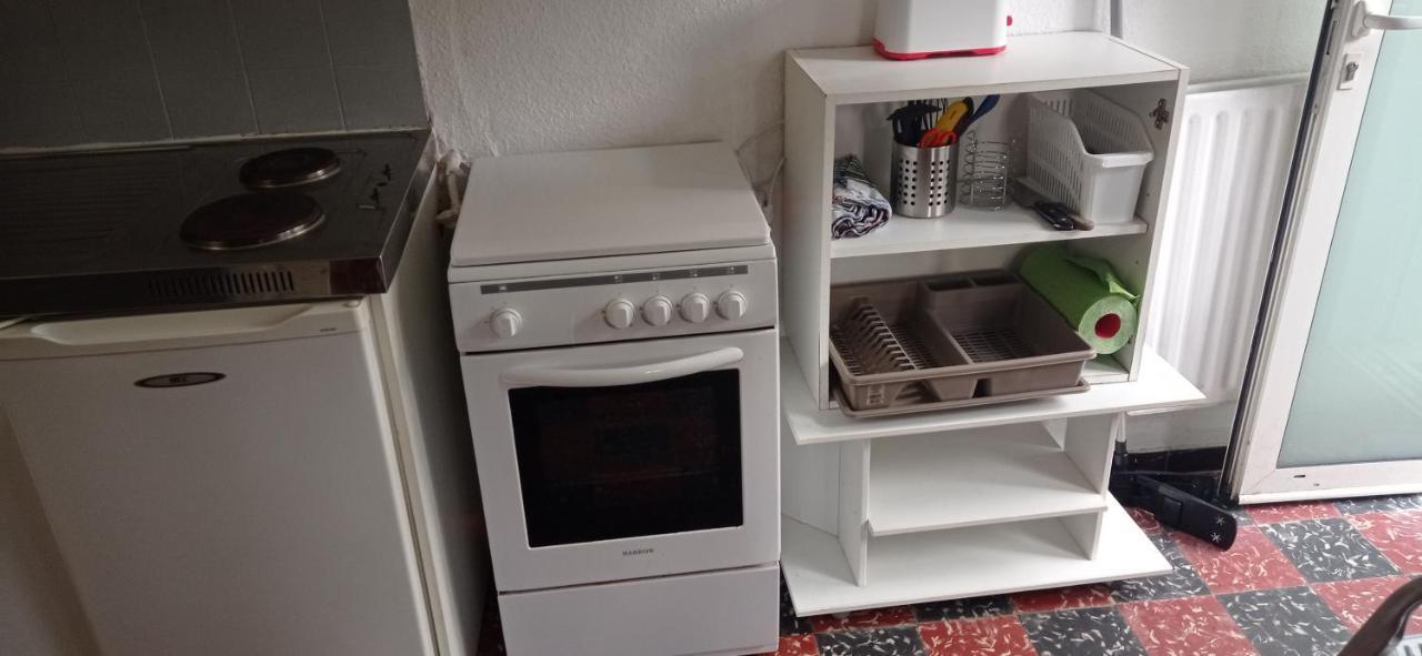 Independant, 1 Lit Deux Personnes Et 1 Appoint Piscine Jardin Direct Gare Aeroport Et Jardin Apartment Toulouse